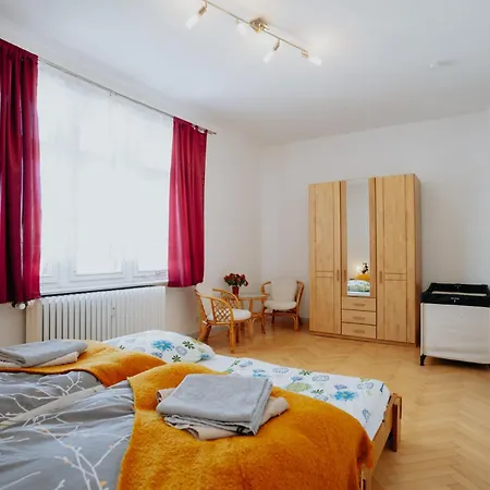 Lägenhet Grosse Altbauwohnung In Fuer 7 Gaeste Boppard