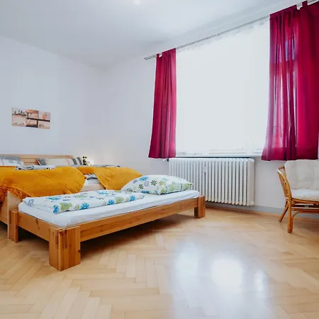 Lägenhet Grosse Altbauwohnung In Fuer 7 Gaeste Boppard