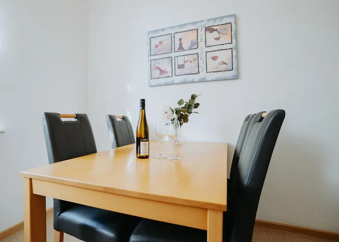 Grosse Altbauwohnung In Fuer 7 Gaeste 公寓