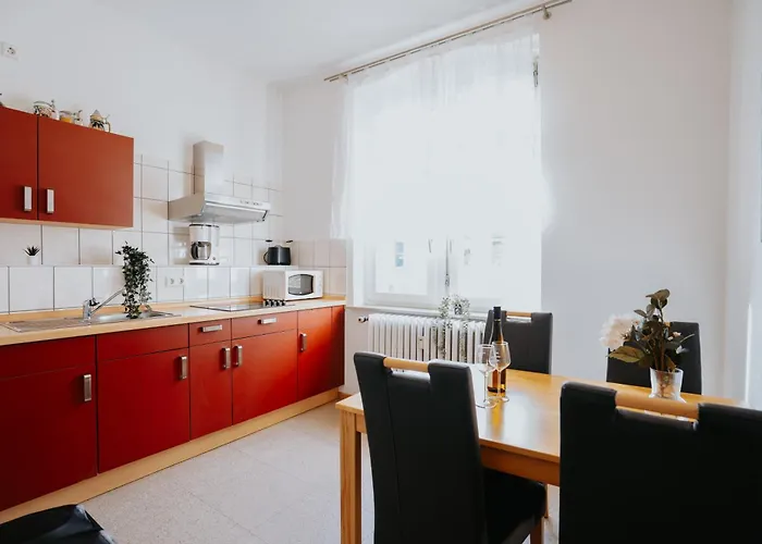 Grosse Altbauwohnung In Fuer 7 Gaeste *